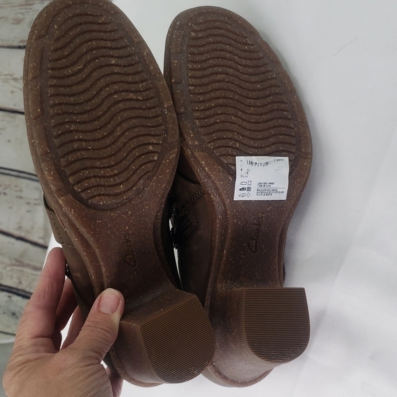 Clarks Collections Distressed Ankle Boots - Picture 6 of 6